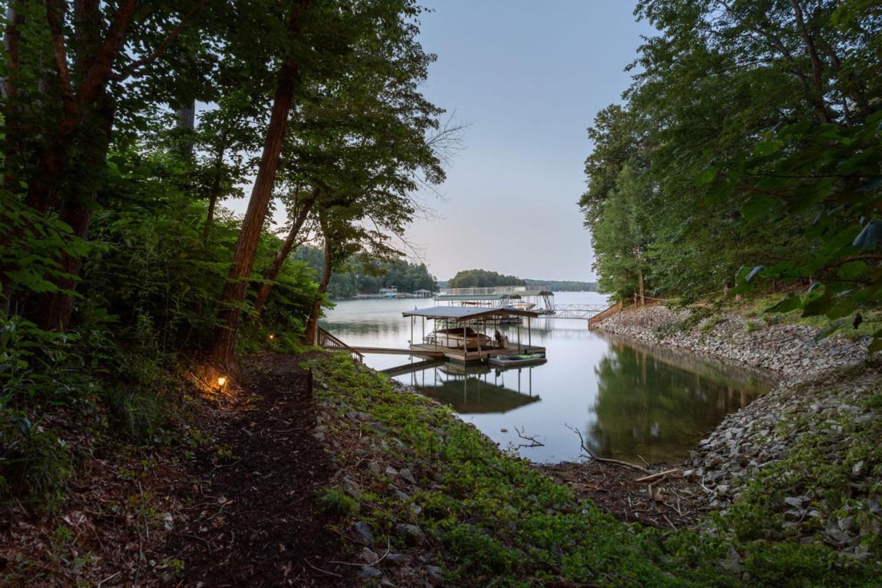 Lanier Landing - Private Dock Hot Tub Game Room غينسفيل المظهر الخارجي الصورة