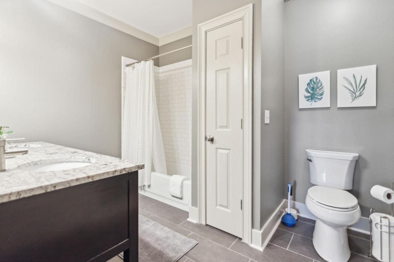 Lanier Landing - Private Dock Hot Tub Game Room غينسفيل المظهر الخارجي الصورة